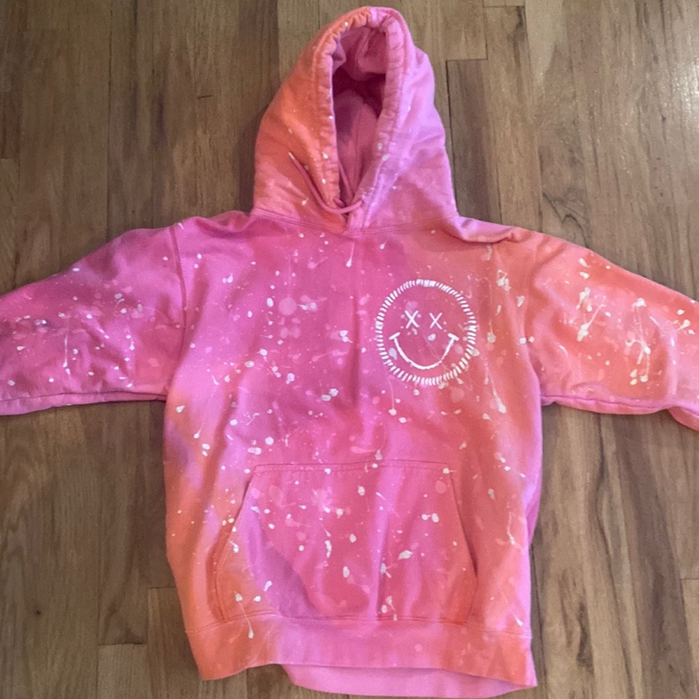 Twenty5a oversized women’s medium hand painted hoodie